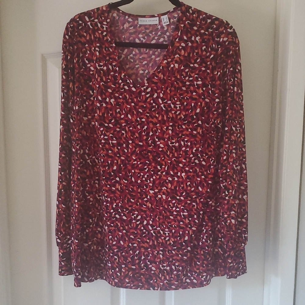 Susan Graver Women's Liquid Knit Red Printed Top w/ cuffed long sleeves